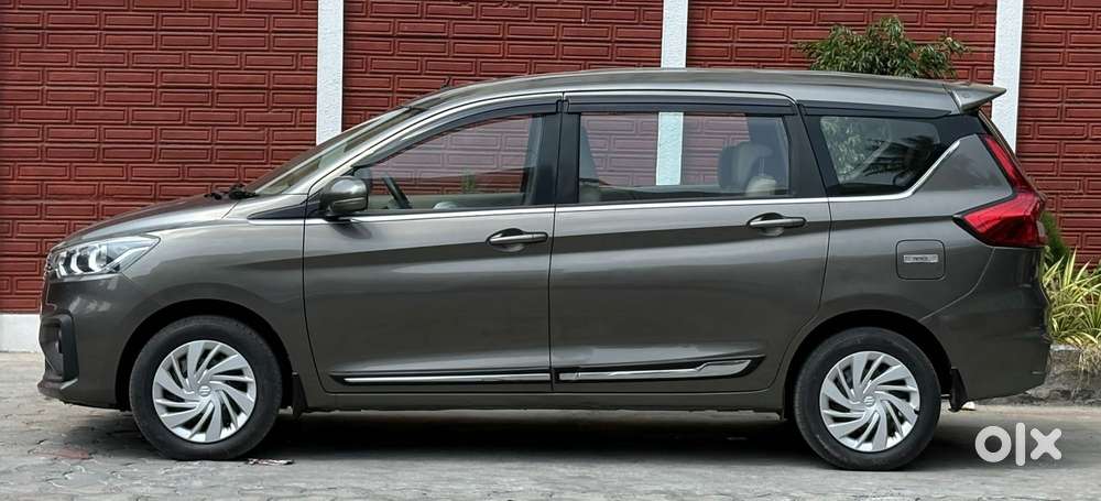 Maruti Suzuki Ertiga Vxi At Petrol, 2018, Petrol