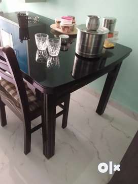 Chair and table discount olx