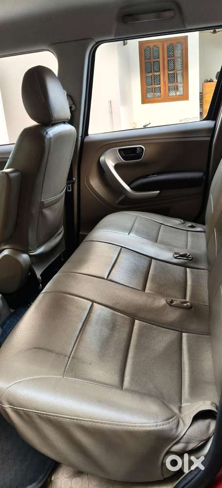 Mahindra Tuv 300 Mhawk100 T8, 2016, Diesel