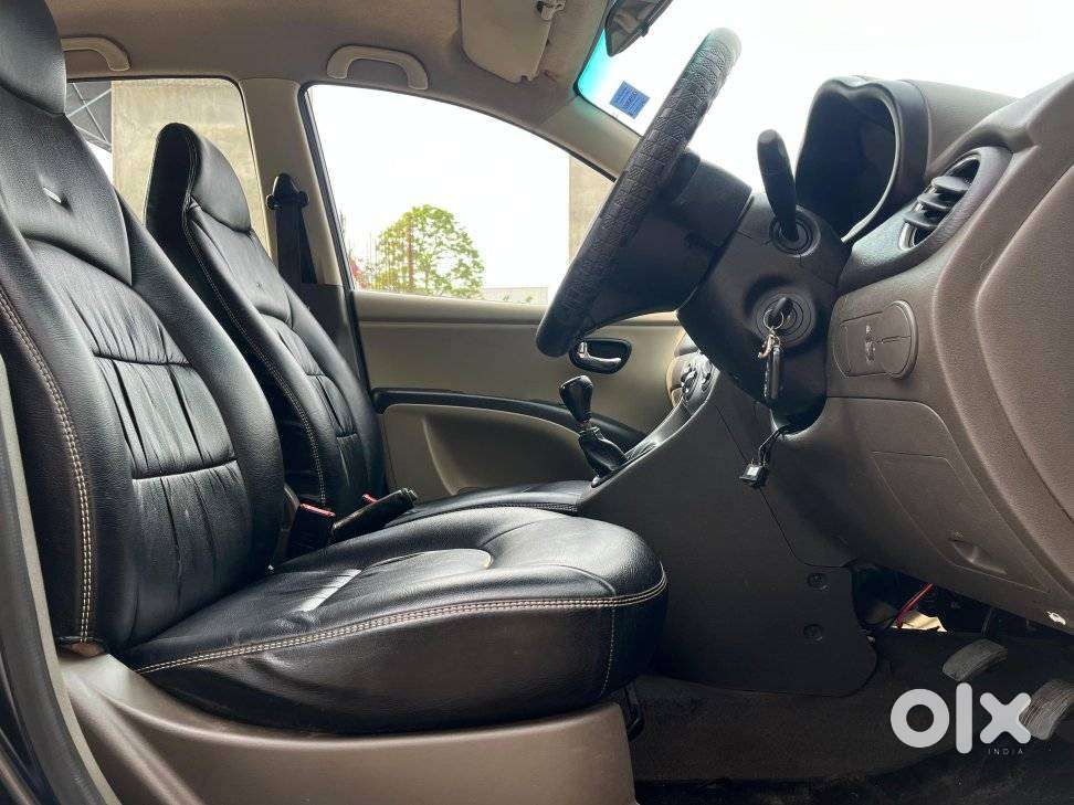 Hyundai I10 Sportz, 2013, Petrol