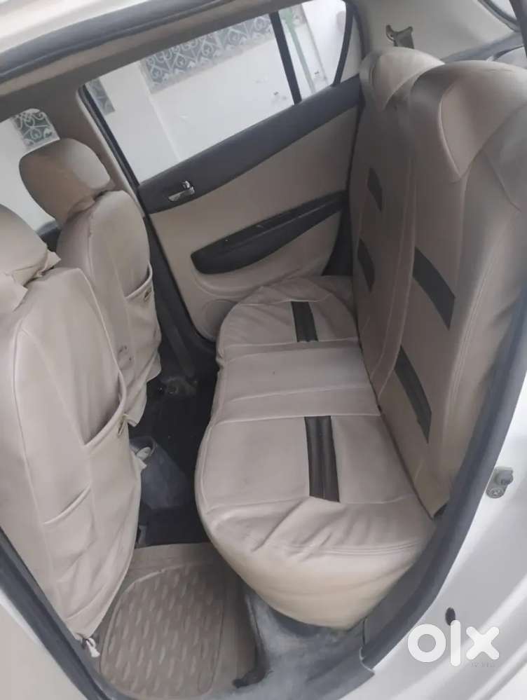 Hyundai I20 2014 Petrol 72600 Km Driven