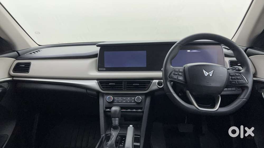 Mahindra Xuv700 2.2 Ax 5 Diesel At 7 Str, 2024, Diesel