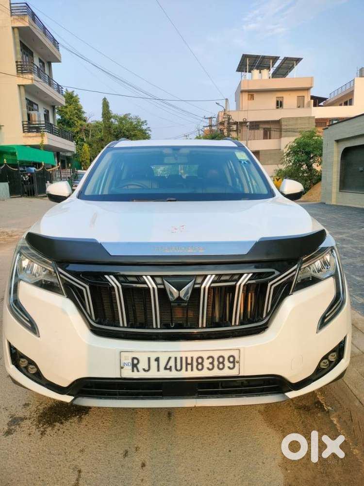 Mahindra Xuv700 2.0 Ax 5 Petrol Mt 7 Str, 2022, Diesel