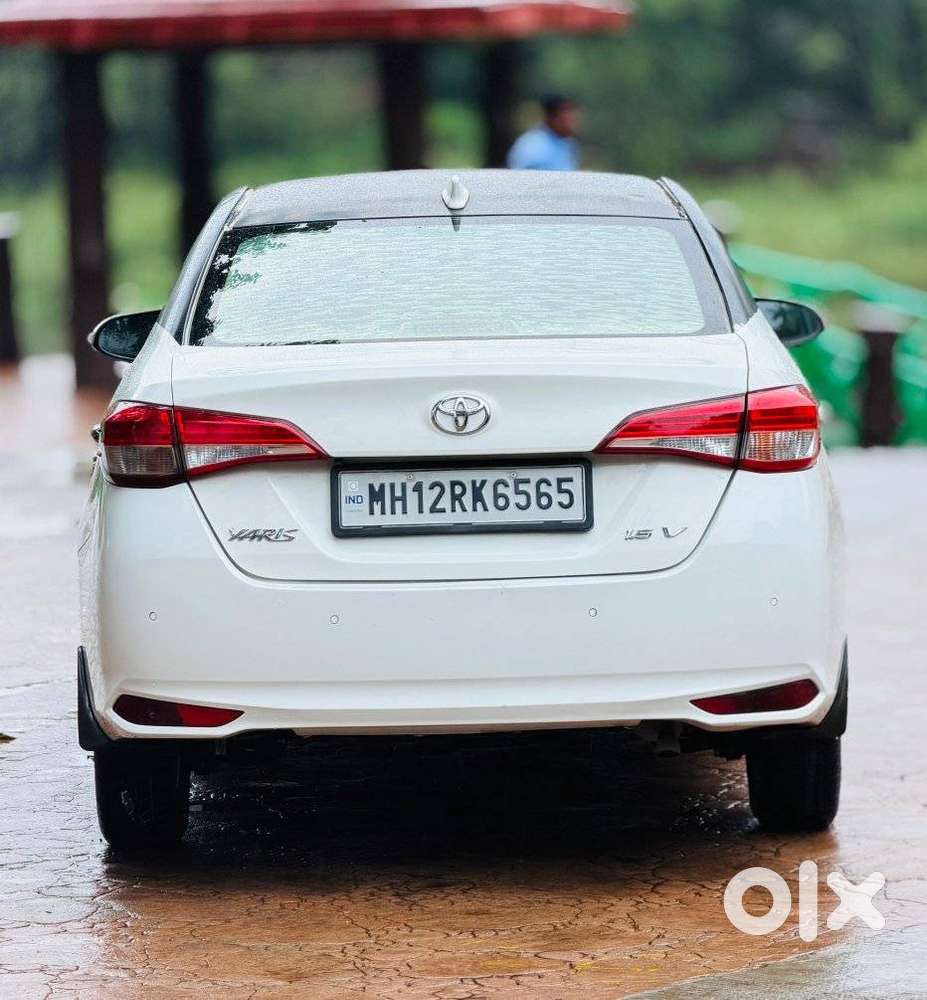 Toyota Yaris V Cvt, 2019, Petrol