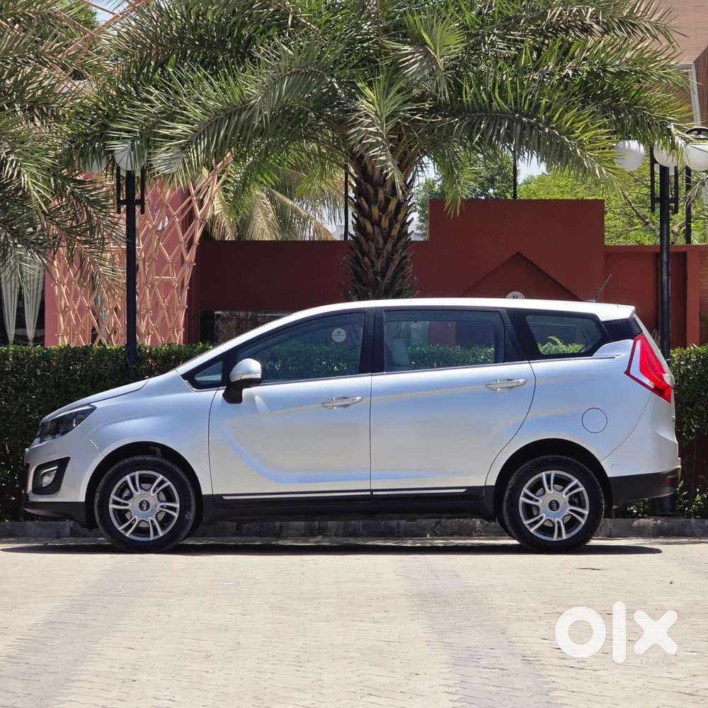 Mahindra Marazzo, 2020, Diesel