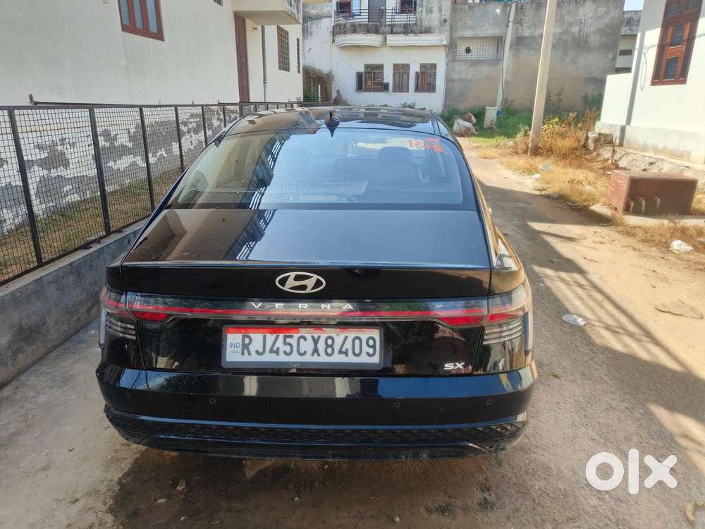 Hyundai New Verna, 2023, Petrol