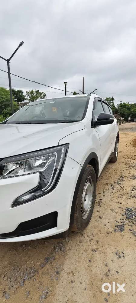 Mahindra Xuv700 Petrol 2024