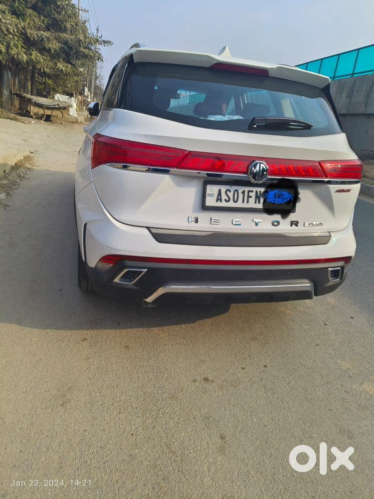 Mg Hector Plus Petrol Automatic 2023 Car