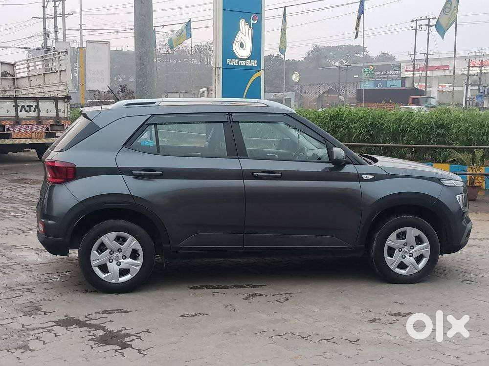 Hyundai Venue S Plus Mt 1.2 Kappa, 2022, Petrol