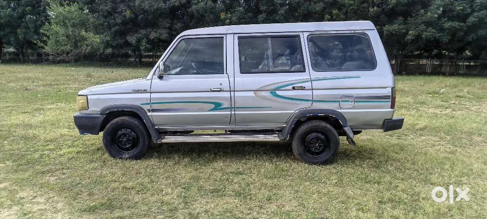 Toyota Qualis 2.4 Fs 2001 Diesel  10 Seater  Good Condition