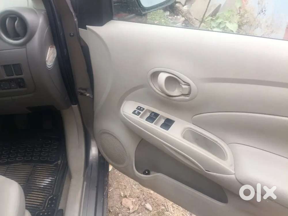 Nissan Sunny Petrol Xl 2011
