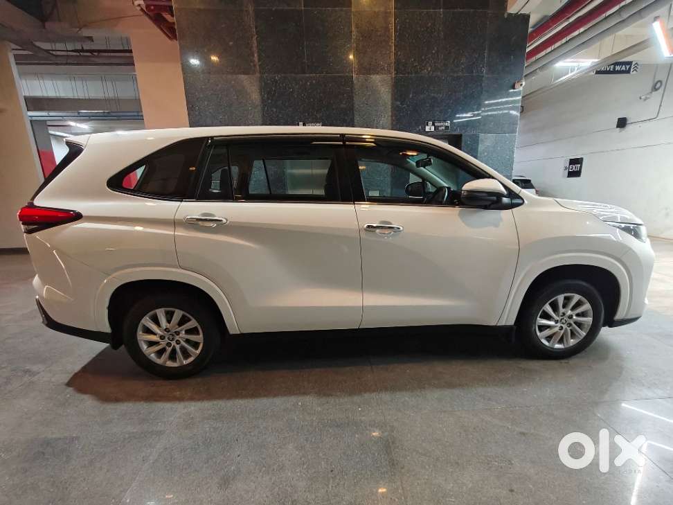 Toyota Innova Hycross 2.0 Gx 7 Str, 2023, Petrol