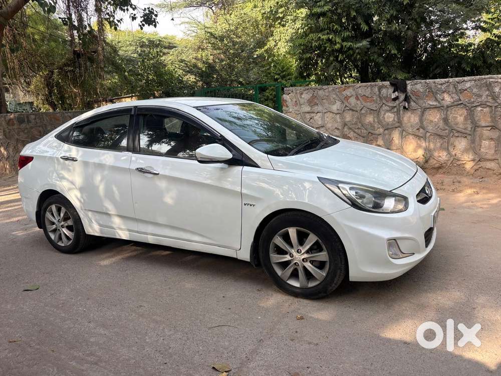 Hyundai Verna Fluidic 1.6 Vtvt Sx, 2012, Petrol