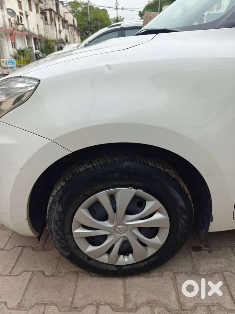 Maruti Suzuki Swift Vxi Amt (2022) — Single Owner  Warranty Till 2027