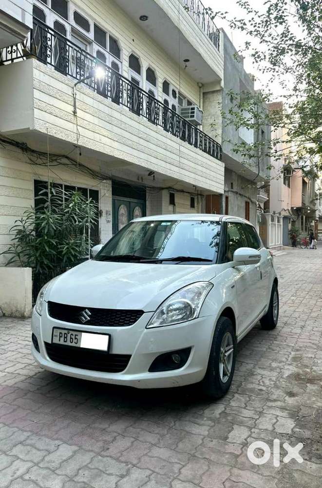 Maruti Suzuki Swift 1.2 Vxi (o), 2013, Petrol