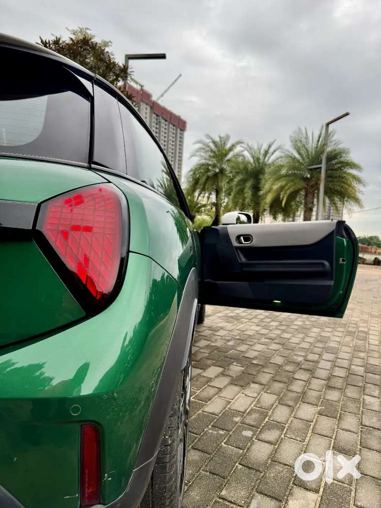 Mini Cooper S Favoured Pack 2025