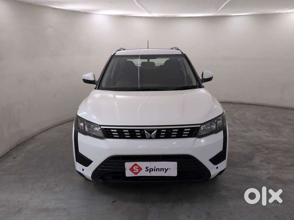 Mahindra Xuv300 1.2 W6 Amt Petrol, 2024, Petrol