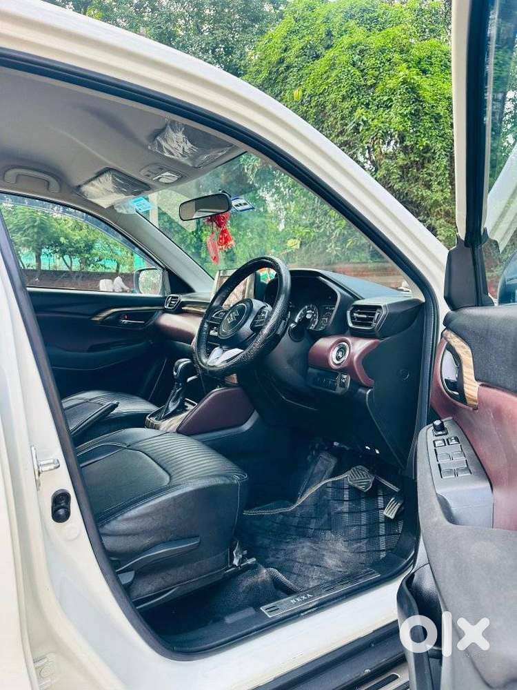Maruti Suzuki Grand Vitara 1.5 Delta Smart Hybrid At, 2023, Petrol