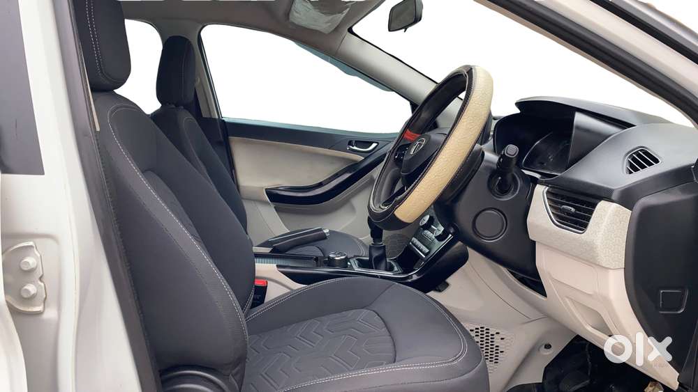 Tata Nexon 1.2 Revotron Xz Plus, 2023, Petrol