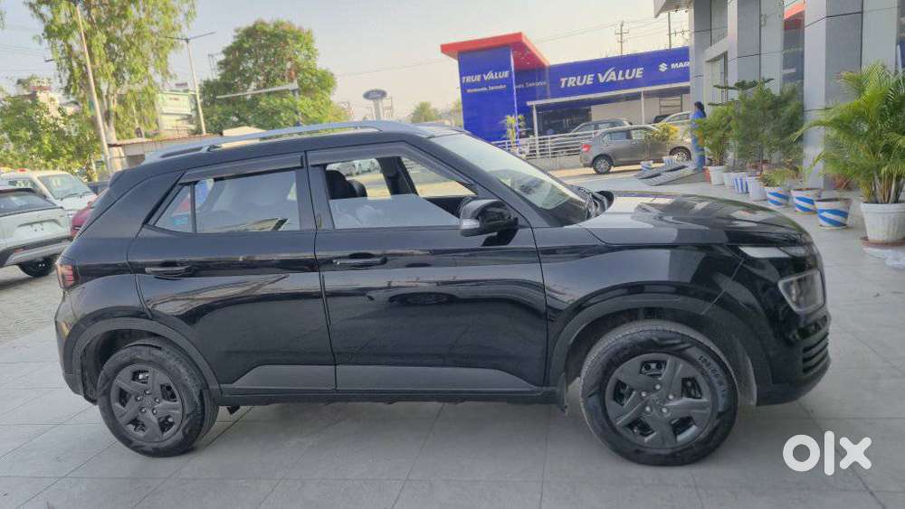 Hyundai Venue 1.2 S (o), 2023, Petrol
