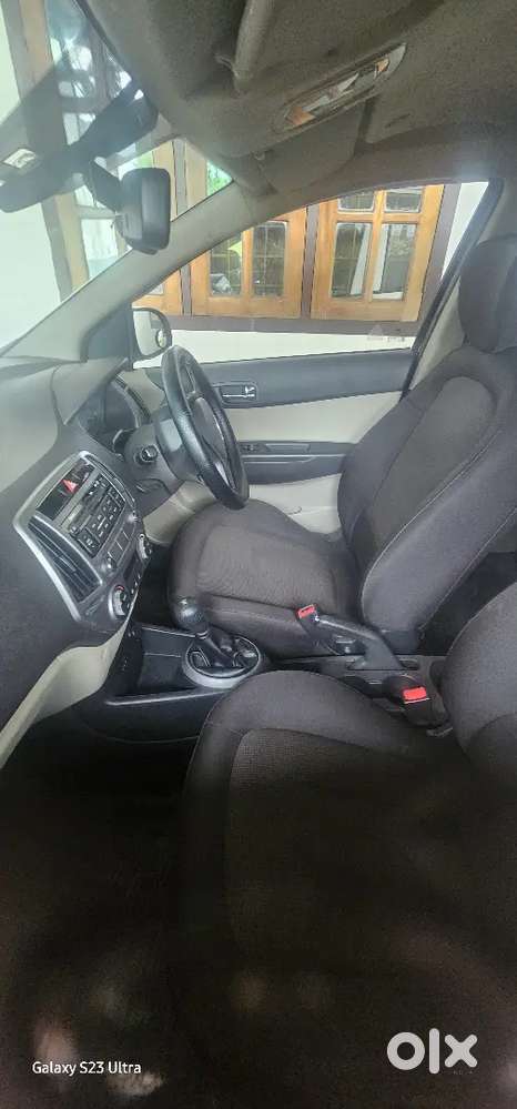 Hyundai I20 2012december  Petrol Well Maintained