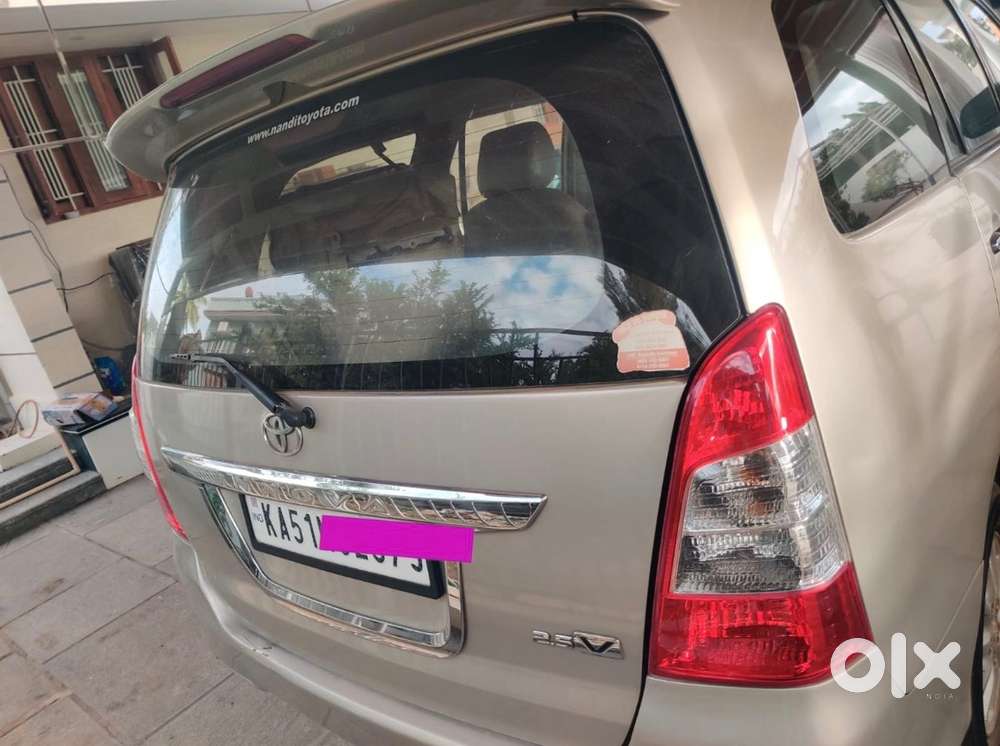 Toyota Innova 2.5 V Diesel 2012 Topend