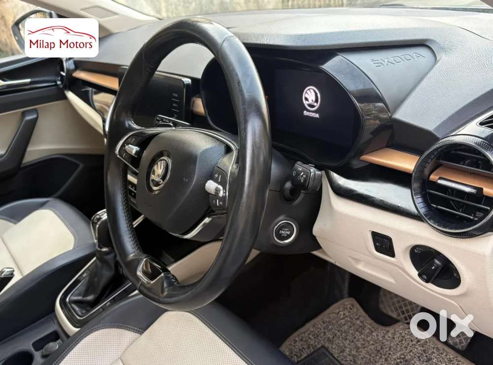 Skoda Slavia Style 1.0l Tsi At, 2022, Petrol