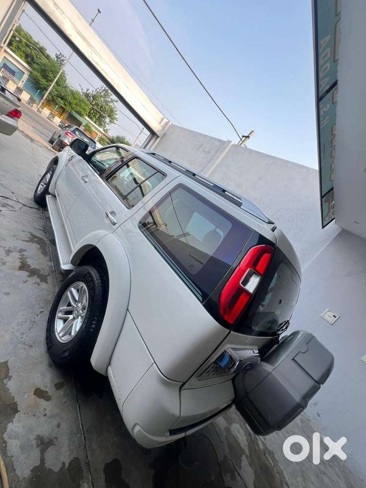 Ford Endeavour 2011 Titanium Plus