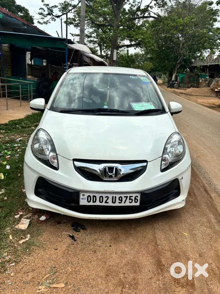 Honda Brio 2015 Petrol Well Maintained