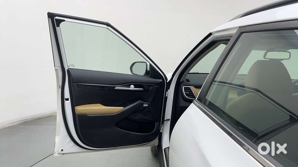 Kia Seltos 1.5 Htx+ Petrol At, 2023, Petrol