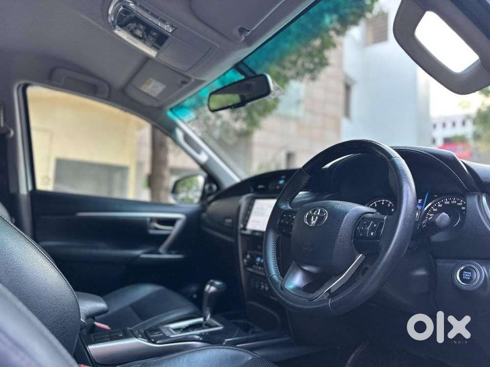 Toyota Fortuner 4x2 At 2.7 Petrol, 2024, Petrol