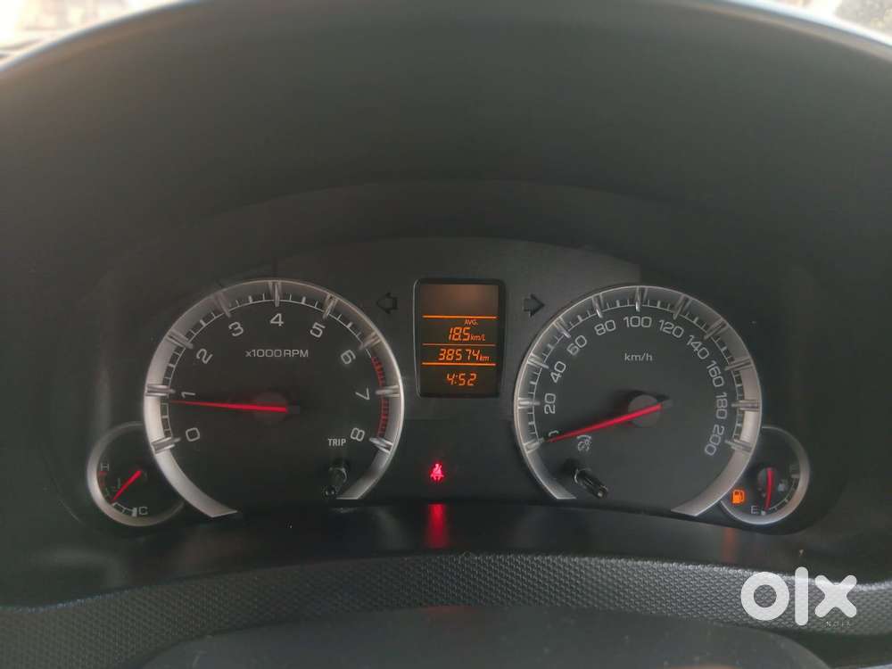 Maruti Suzuki Swift Vxi 1.2 Abs Bs-iv, 2017, Petrol