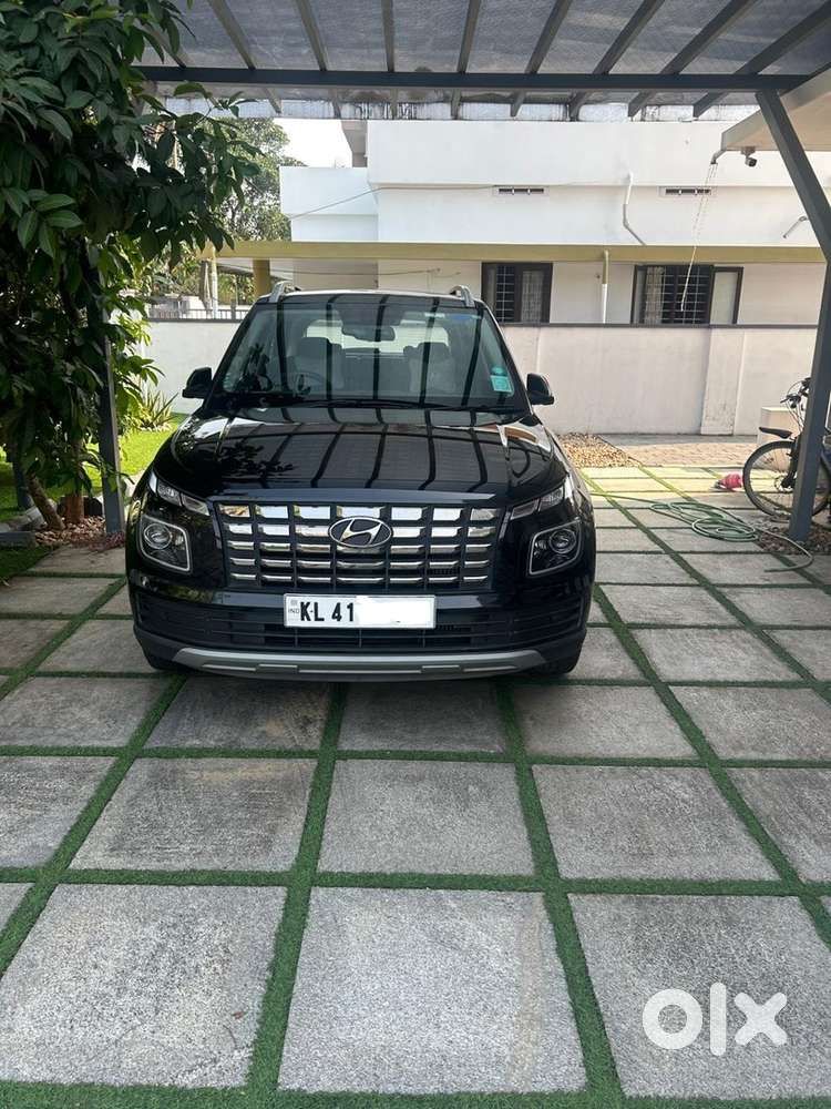 Hyundai Venue Sx(o) Well Maintained