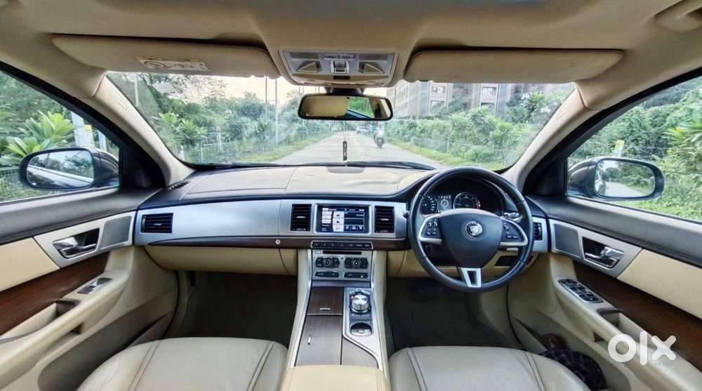 Jaguar Xf 2015 Diesel 39000 Km Driven