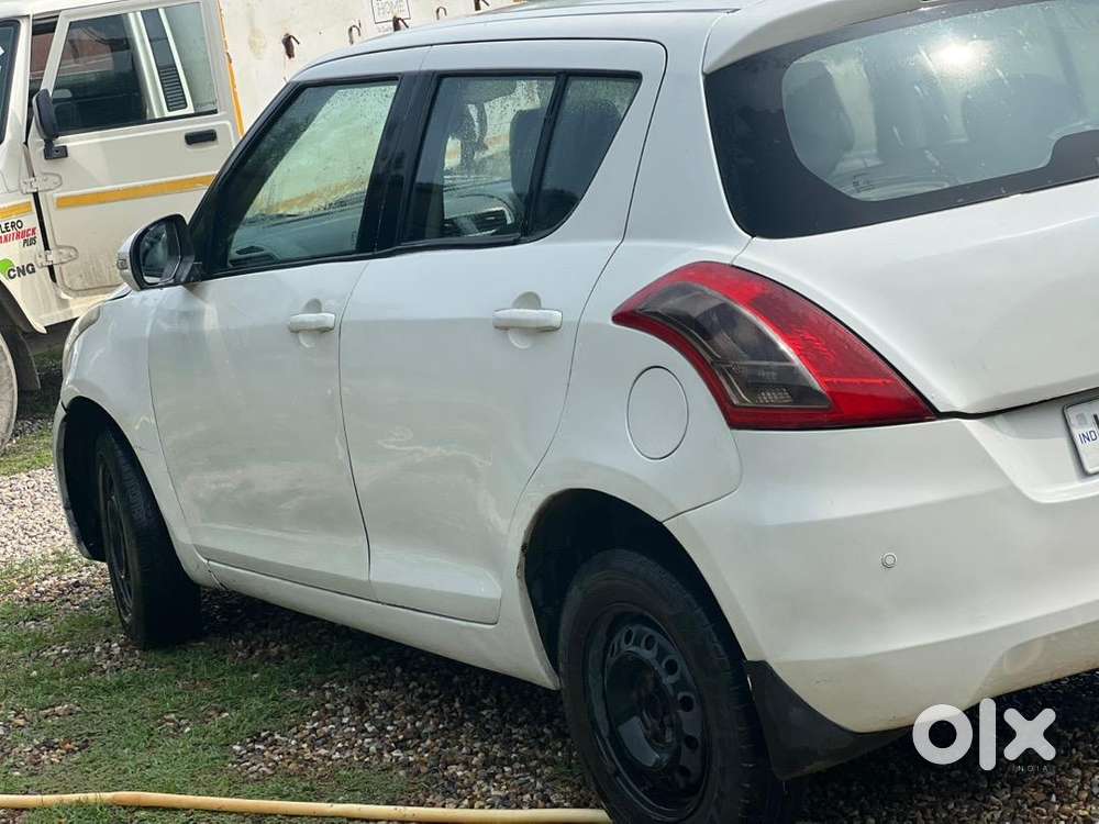 Maruti Suzuki Swift 2012 Cng & Hybrids 131000 Km Driven