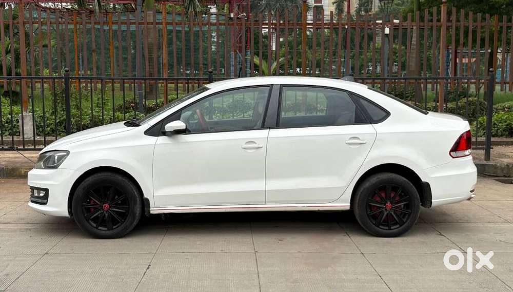 Volkswagen Vento 1.2 Tsi Highline Plus At, 2015, Petrol