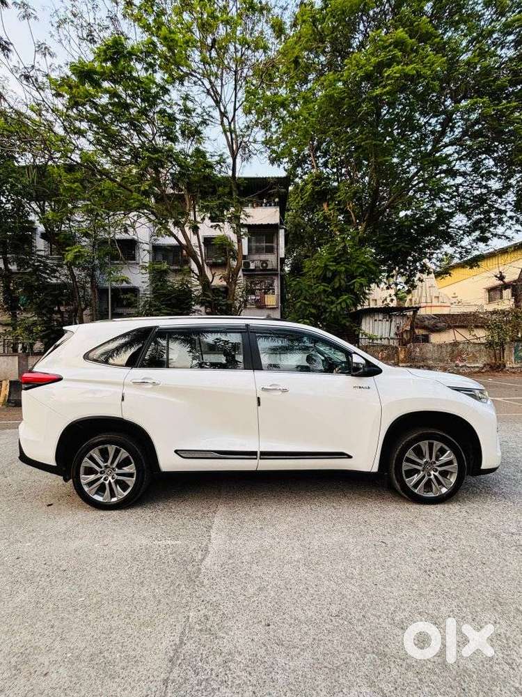 Toyota Innova Hycross 2.0 Zx Hybrid 7 Str, 2023, Electric