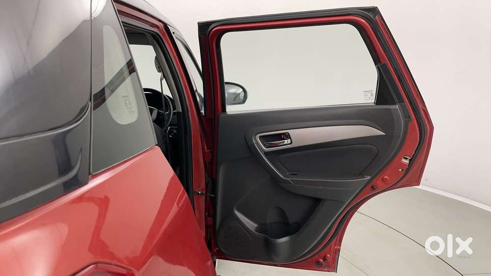 Maruti Suzuki Vitara Brezza Zdi+ Dual Tone Mt, 2016, Diesel
