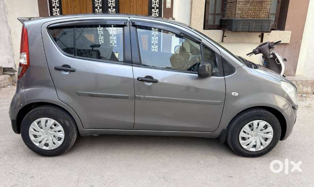 Maruti Suzuki Ritz Genus Vxi, 2012, Petrol