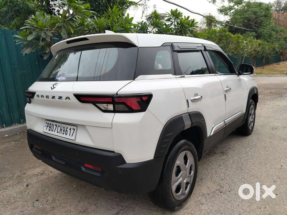 Maruti Suzuki Brezza 1.5 Vxi Smart Hybrid, 2024, Petrol