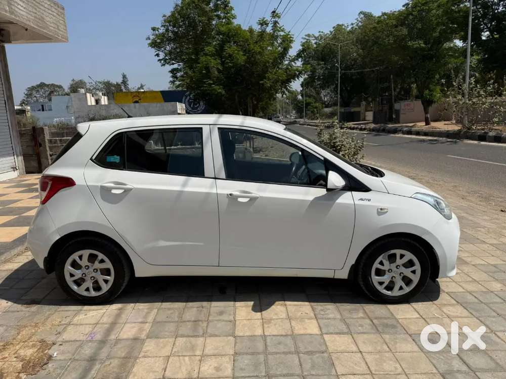Well Maintain Carhyundai Grand I10 Petrol 2018 Car