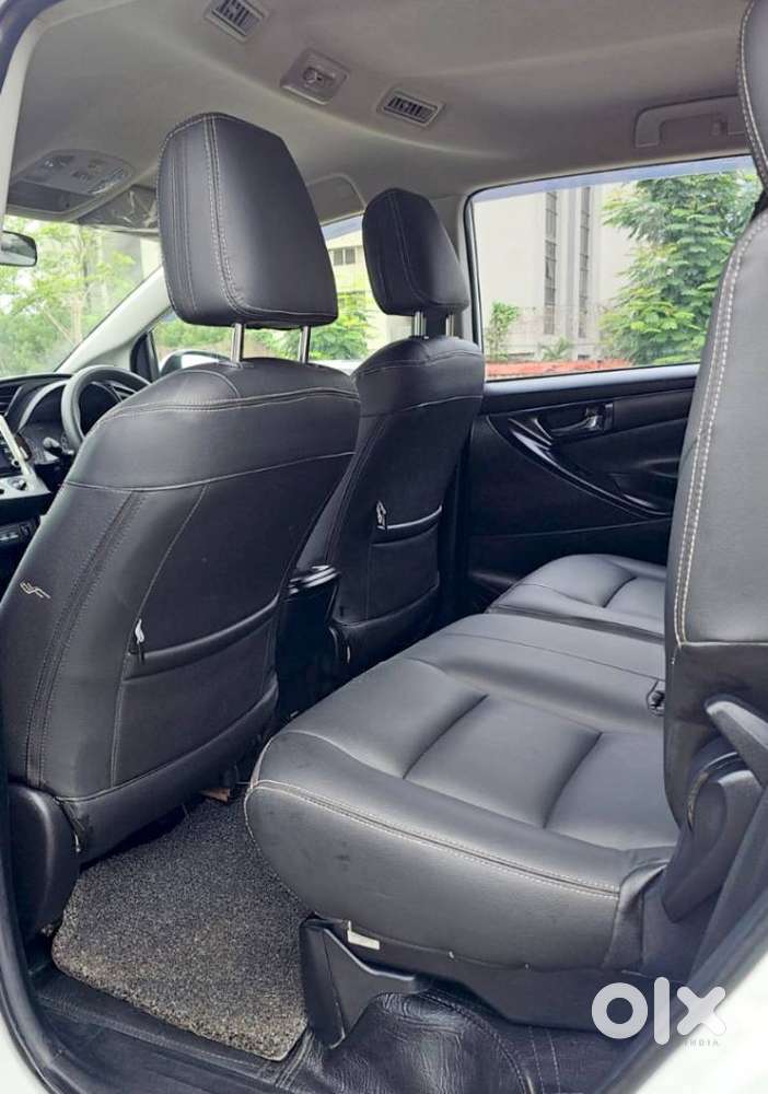 Toyota Innova Crysta [2020-ongoing] 2.4 Gx 8 Str, 2023, Diesel