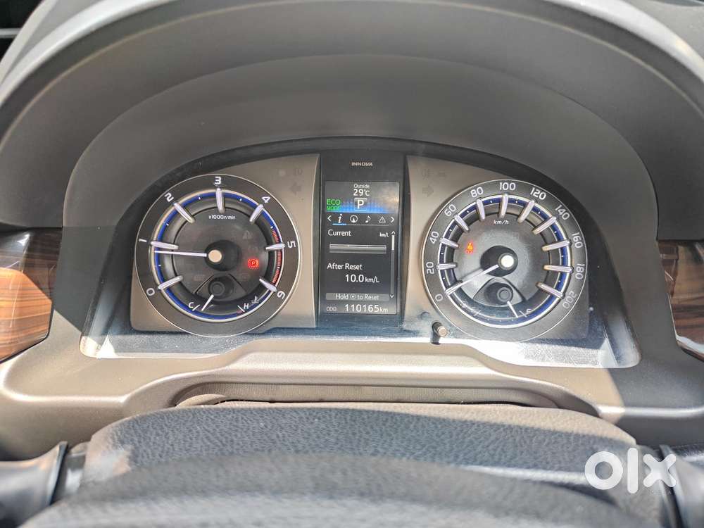 Toyota Innova Crysta 2.8z Automatic, 2016, Diesel