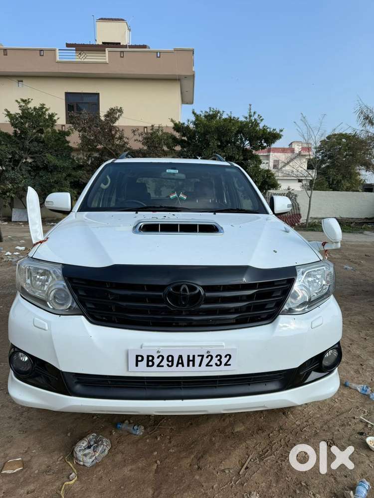 Toyota Fortuner Automatic 2015 Well Maintained