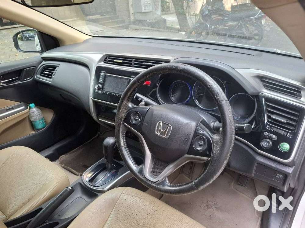 Honda City V At Sunroof, 2016, Petrol