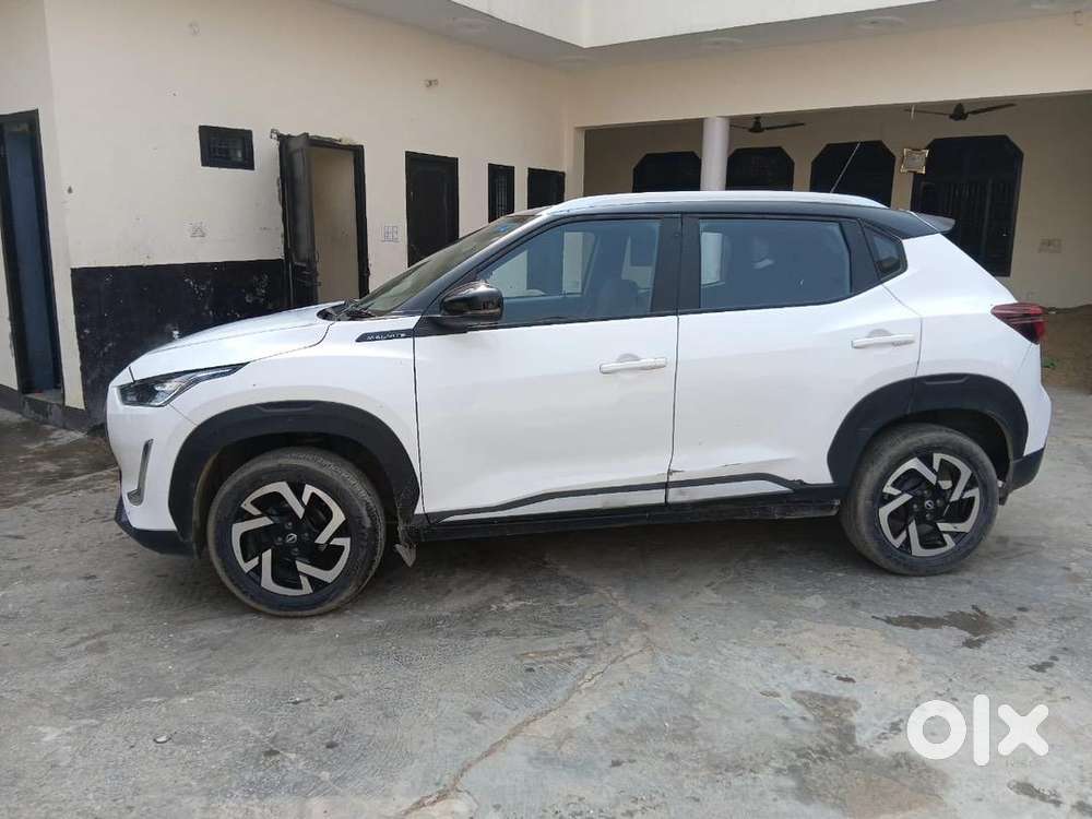 Nissan 2022 Model Car