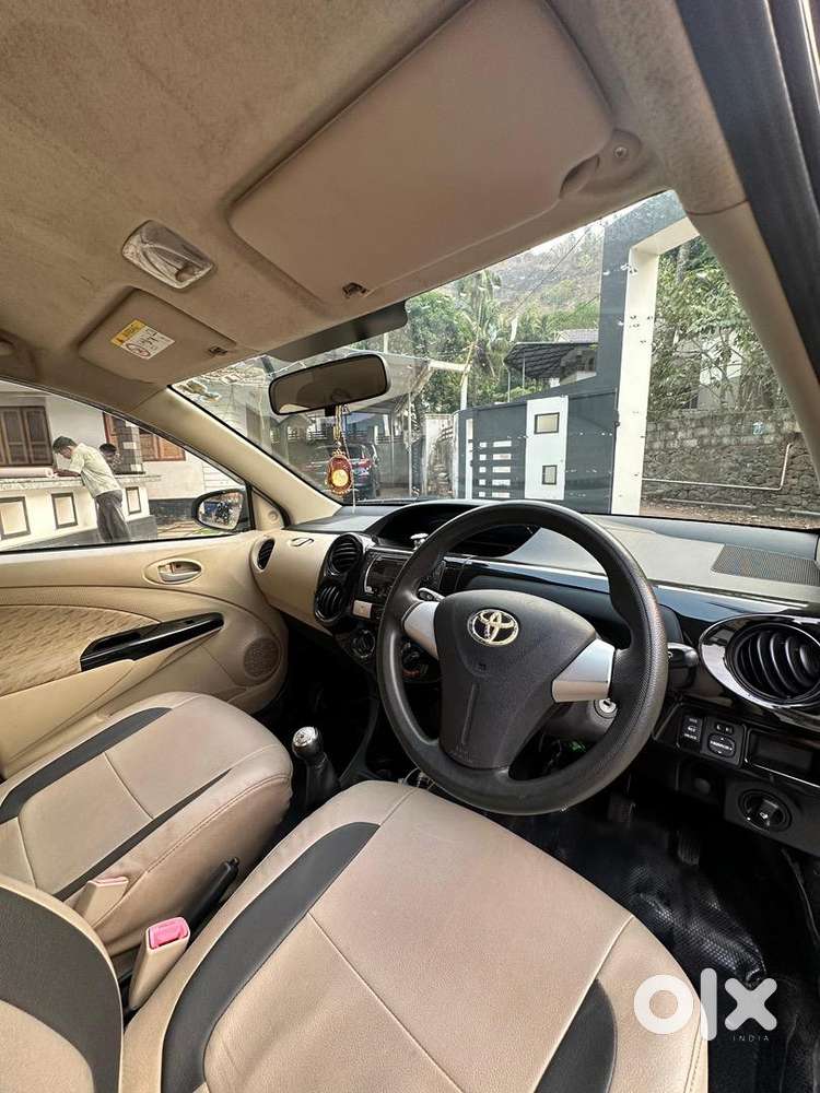 Toyota Etios Liva 2017 Petrol Well Maintained