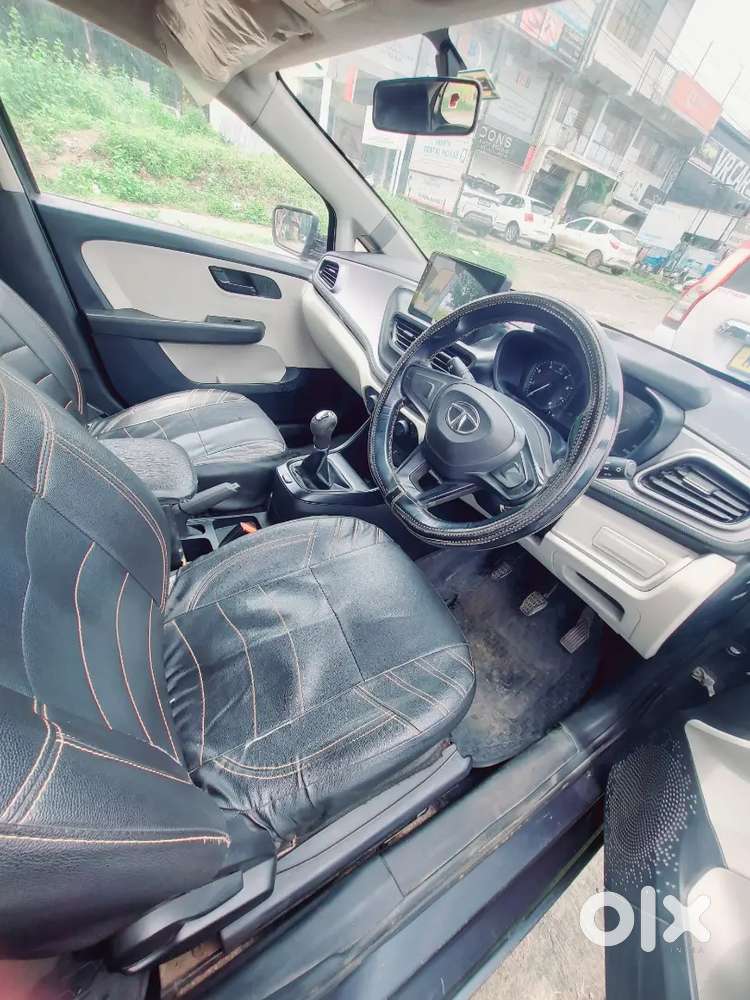 Tata Altroz Xe Petrol 2021