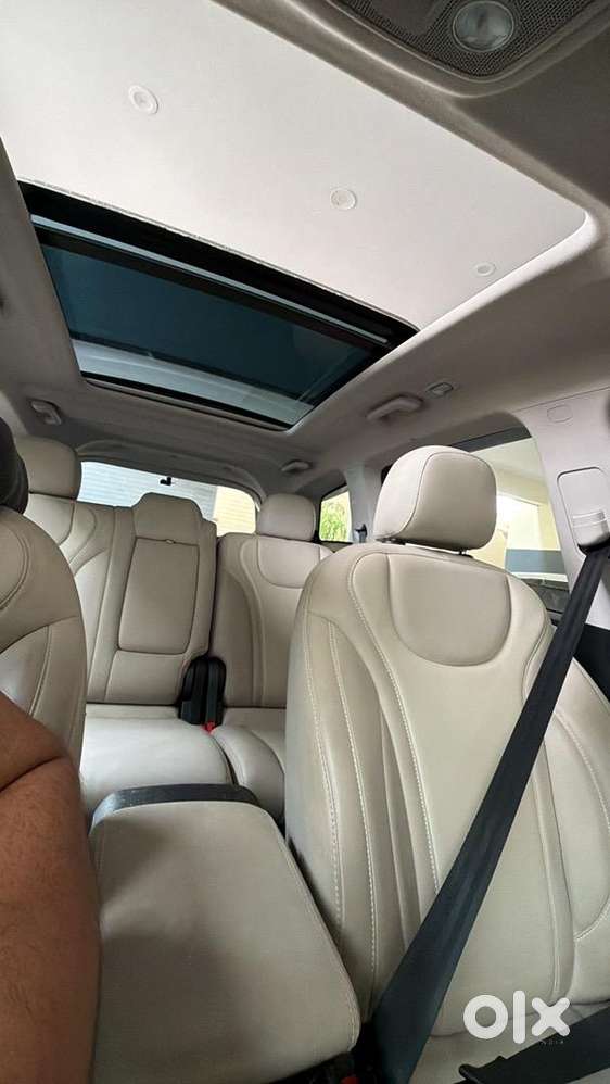 Delhi Number Xuv700 Ax5 Mint Condition