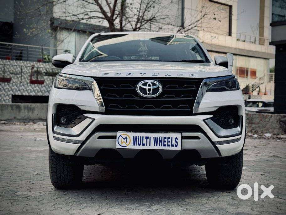 Toyota Fortuner 4x2 At 2.7 Petrol, 2022, Petrol